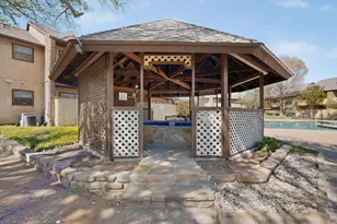 2106 Rainbow Dr, Arlington, TX 76011 - Photo 33