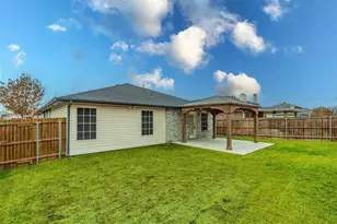 2912 Santa Sabina, Grand Prairie, TX 75052 - Photo 5