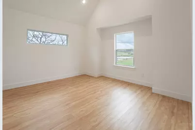 3041 Valentine Street, Dallas, TX 75215 - Photo 13