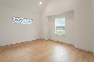 3041 Valentine St, Dallas, TX 75215 - Photo 13