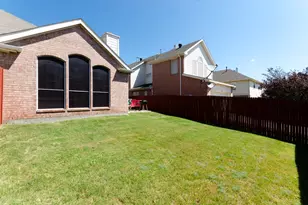 2304 Ravenhurst Dr, Plano, TX 75025 - Photo 17