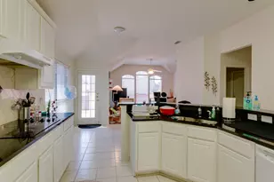 2304 Ravenhurst Dr, Plano, TX 75025 - Photo 5