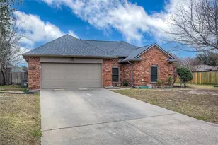 6911 Gold St, Greenville, TX 75402 - Photo 1