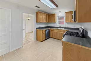 304 Texas St, Sulphur Springs, TX 75482 - Photo 13