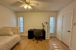 1205 Riverview Dr, Arlington, TX 76012 - Photo 29