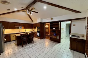 1205 Riverview Dr, Arlington, TX 76012 - Photo 17