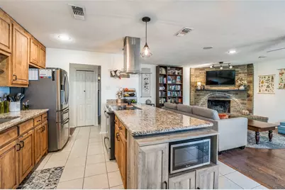 5209 Baker, The Colony, TX 75056 - Photo 9