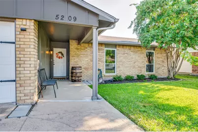 5209 Baker, The Colony, TX 75056 - Photo 3