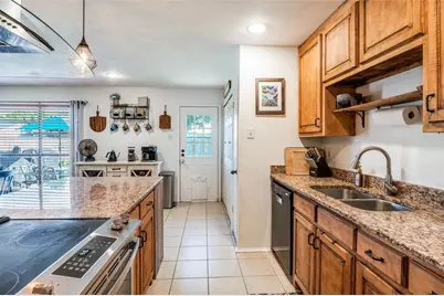 5209 Baker, The Colony, TX 75056 - Photo 13