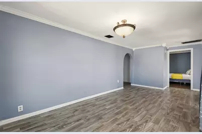 1012 Hilltop Drive, Irving, TX 75060 - Photo 11