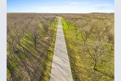 2161 E Landings N, Granbury, TX 76049 - Photo 7