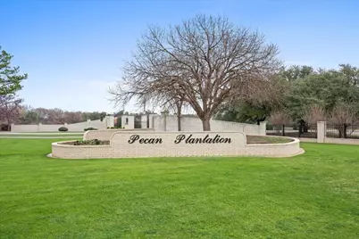 2161 E Landings N, Granbury, TX 76049 - Photo 11