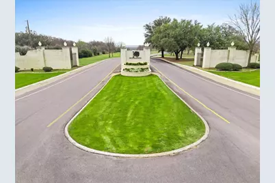 2161 E Landings N, Granbury, TX 76049 - Photo 9