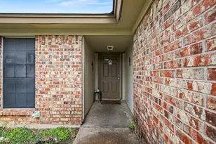 2808 Southpark Ln, Fort Worth, TX 76133 - Photo 5