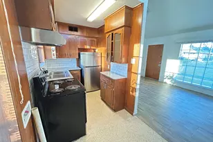 409 Royal St, Athens, TX 75751 - Photo 7