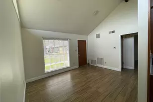 409 Royal St, Athens, TX 75751 - Photo 9