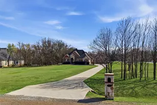 212 Green Meadow Ct, Gunter, TX 75058 - Photo 3