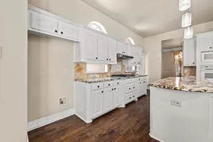 2308 Megan Wy, Arlington, TX 76016 - Photo 9