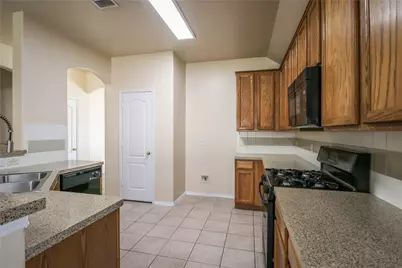 3009 Sugarberry Drive, Little Elm, TX 75068 - Photo 9