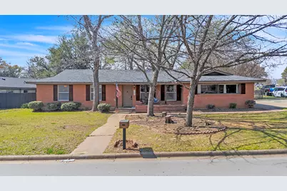 709 Hurstview Drive, Hurst, TX 76053 - Photo 3