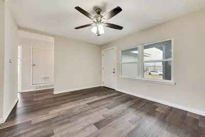 320 Dawson Circle, Grand Prairie, TX 75051 - Photo 15