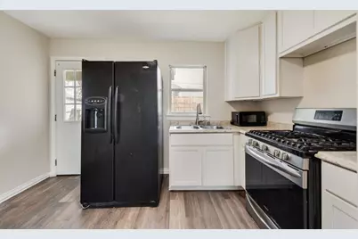 320 Dawson Circle, Grand Prairie, TX 75051 - Photo 17