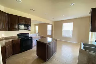 10908 Middleglen Rd, Fort Worth, TX 76052 - Photo 9