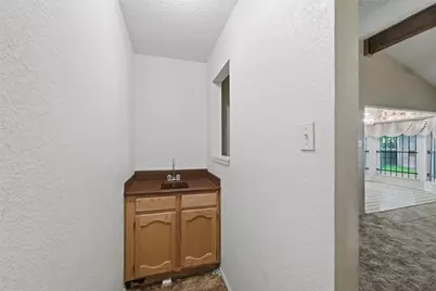 6609 Yolanda Drive, Fort Worth, TX 76112 - Photo 5