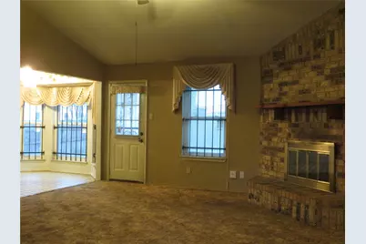 6609 Yolanda Drive, Fort Worth, TX 76112 - Photo 7