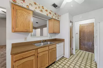 6609 Yolanda Drive, Fort Worth, TX 76112 - Photo 15