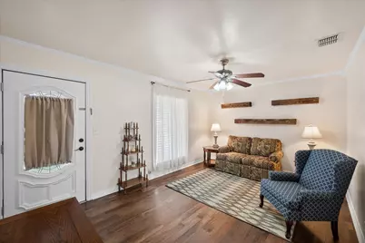 729 SW Sunnybrook Drive, Burleson, TX 76028 - Photo 5