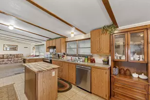 811 SW 21st St, Mineral Wells, TX 76067 - Photo 15