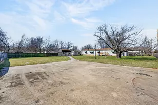 811 SW 21st St, Mineral Wells, TX 76067 - Photo 31