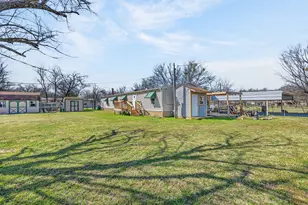 811 SW 21st St, Mineral Wells, TX 76067 - Photo 1