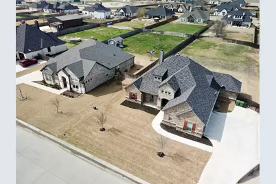 8829 Hidden Pond Street, Justin, TX 76247 - Photo 37