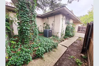 7434 Brentcove Circle, Dallas, TX 75214 - Photo 23