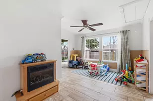 433 Overcrest Dr, Benbrook, TX 76126 - Photo 7