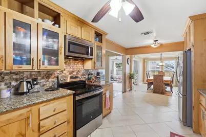 433 Overcrest Drive, Benbrook, TX 76126 - Photo 17