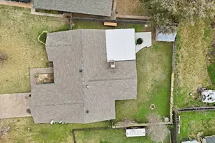 433 Overcrest Dr, Benbrook, TX 76126 - Photo 39