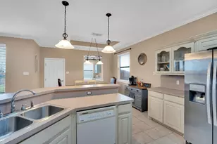 1305 Louise Ln, Ennis, TX 75119 - Photo 11