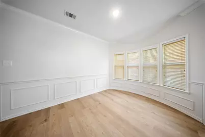 6000 Meadowglen Drive, Denton, TX 76226 - Photo 5