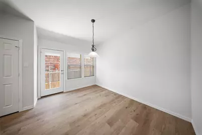 6000 Meadowglen Drive, Denton, TX 76226 - Photo 9