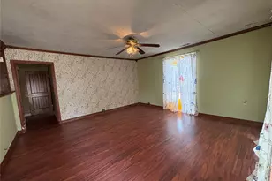 430 Jeanette St, Greenville, TX 75401 - Photo 11