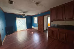 430 Jeanette St, Greenville, TX 75401 - Photo 3