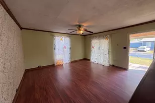 430 Jeanette St, Greenville, TX 75401 - Photo 5