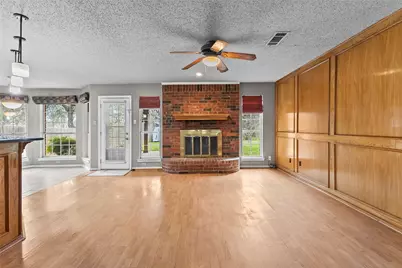 4914 Creekridge Lane, Garland, TX 75043 - Photo 11