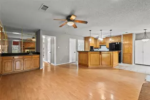 4914 Creekridge Ln, Garland, TX 75043 - Photo 13