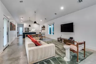 1021 Nomas St, Dallas, TX 75212 - Photo 5