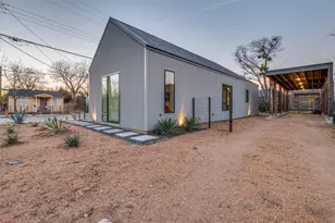 1021 Nomas St, Dallas, TX 75212 - Photo 25