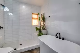 1021 Nomas St, Dallas, TX 75212 - Photo 19